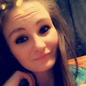 Meet your Posher, Desiree